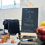 דירה Sea & Joy House