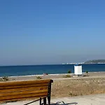 Sea & Joy House דירה