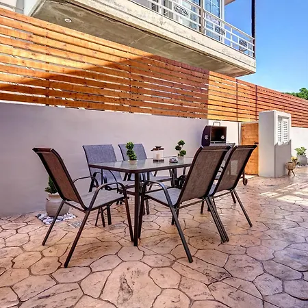 Sea & Joy House *