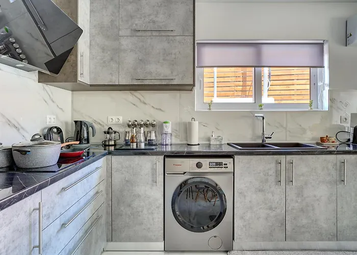 Sea & Joy House 伊利索斯