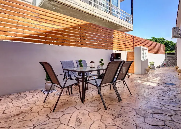 Sea & Joy House *